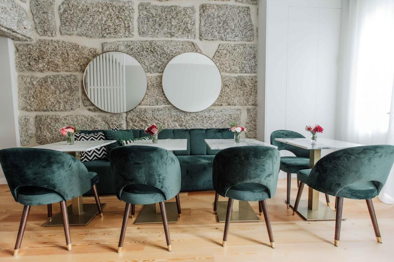 Trovador Guest House ギマランイス エクステリア 写真