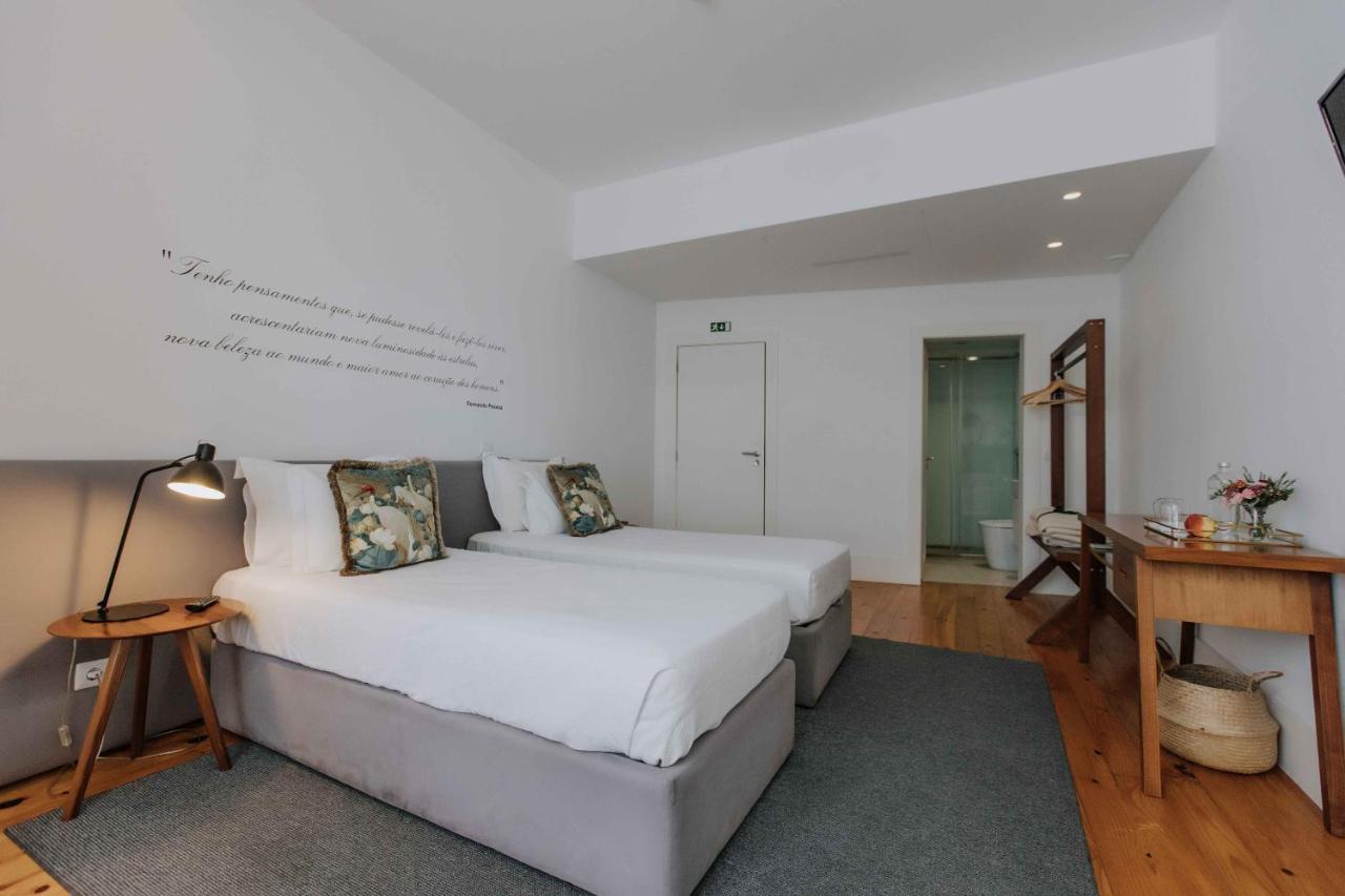 Trovador Guest House ギマランイス エクステリア 写真