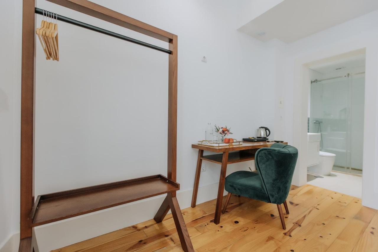 Trovador Guest House ギマランイス エクステリア 写真