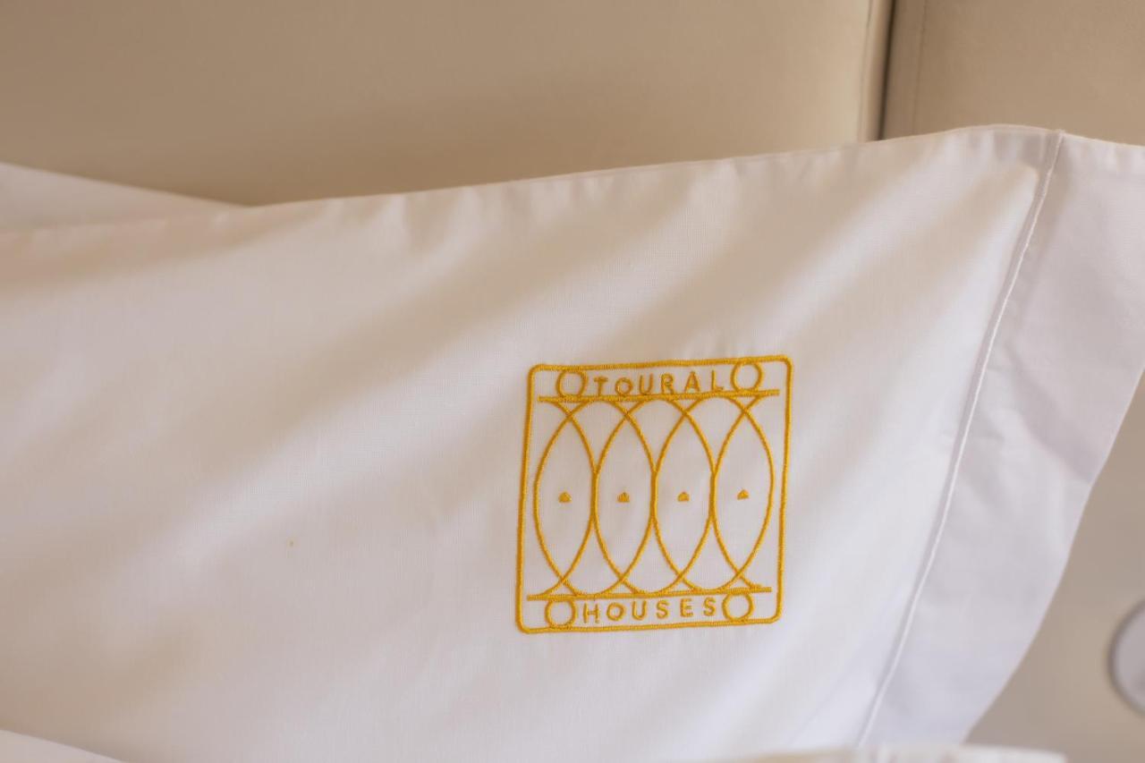 Trovador Guest House ギマランイス エクステリア 写真