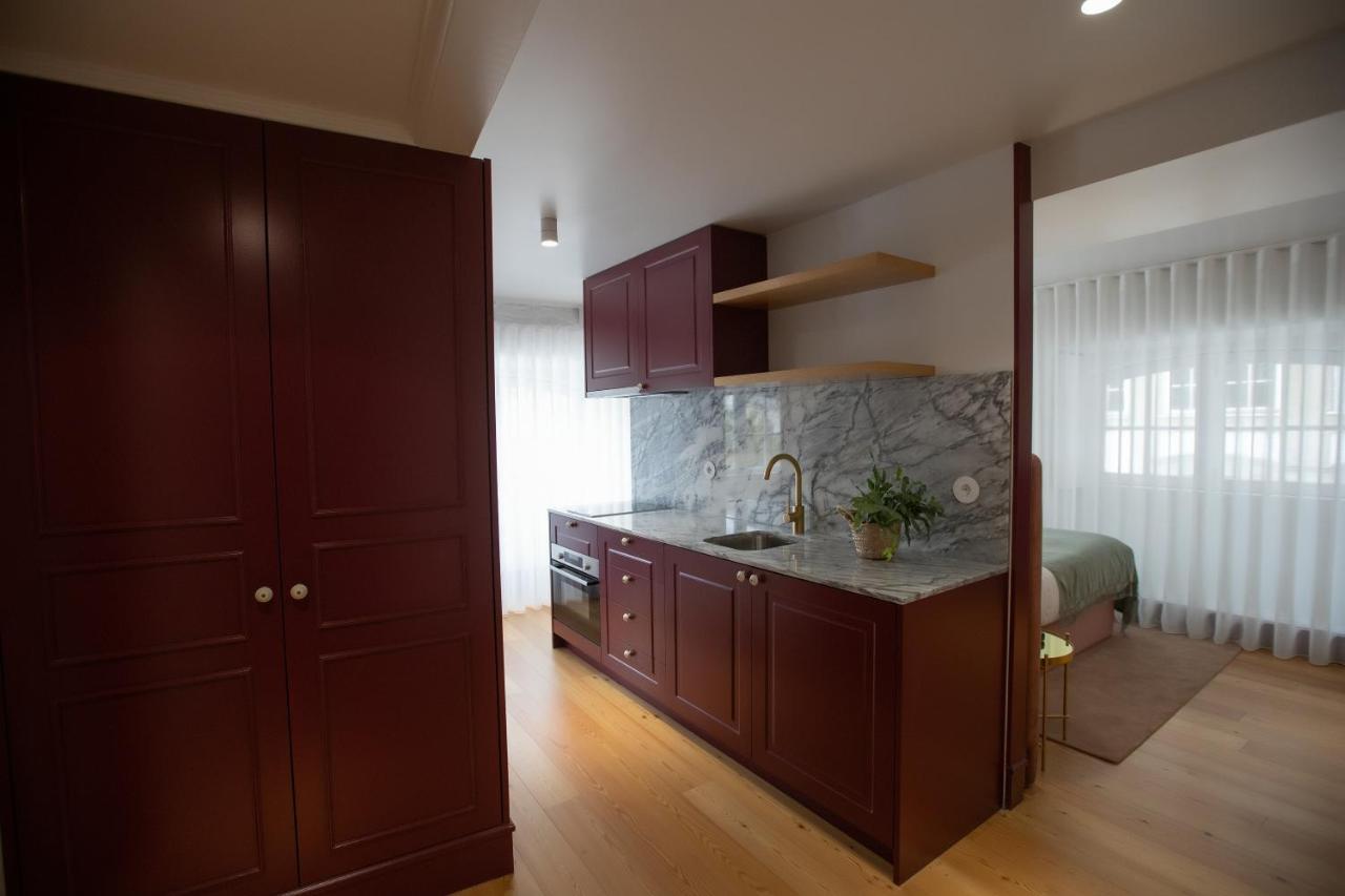 Trovador Guest House ギマランイス エクステリア 写真