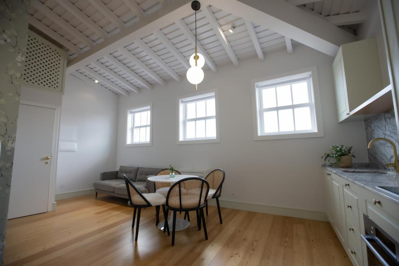 Trovador Guest House ギマランイス エクステリア 写真