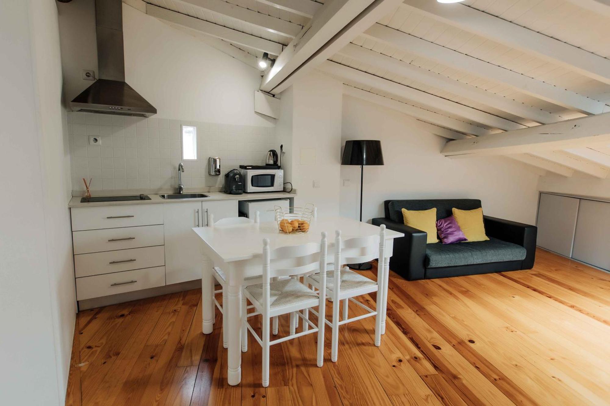 Trovador Guest House ギマランイス 部屋 写真